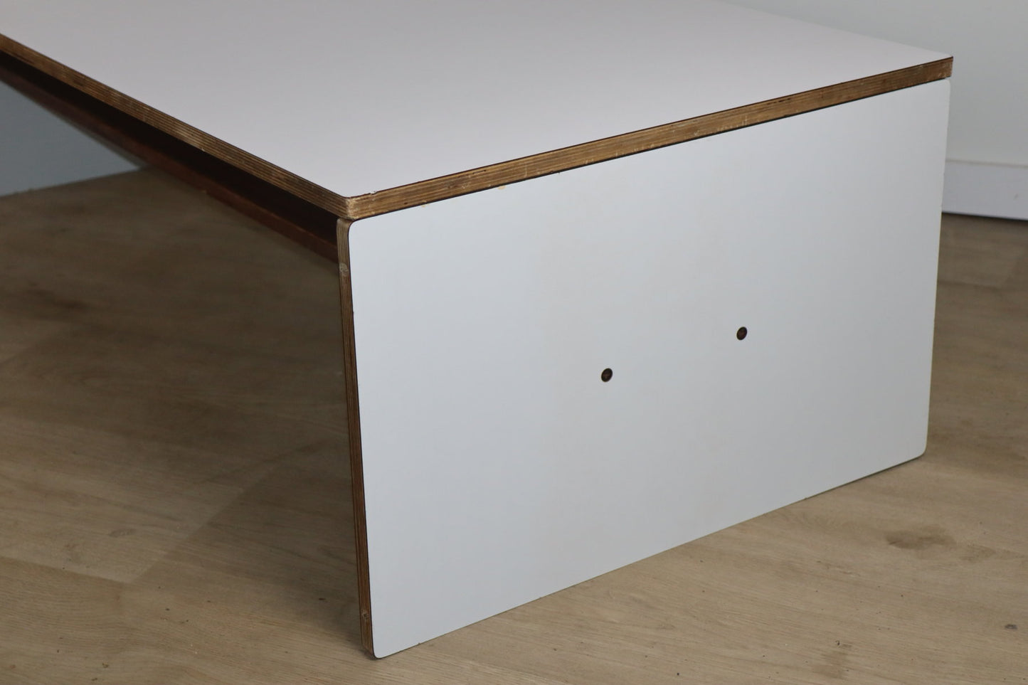 Table basse évolutive Pierre Guariche – La Plagne – Années 70