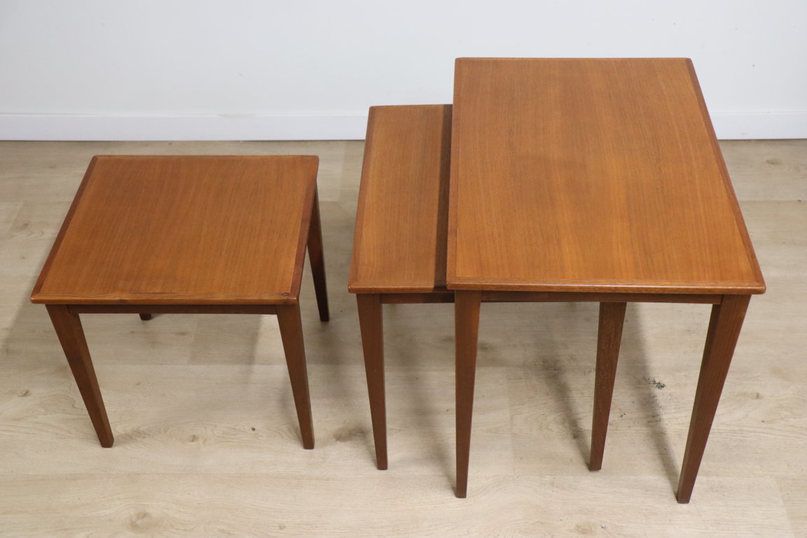 Tables gigognes scandinave "Kvalitet Form Funktion" en teck, 1960