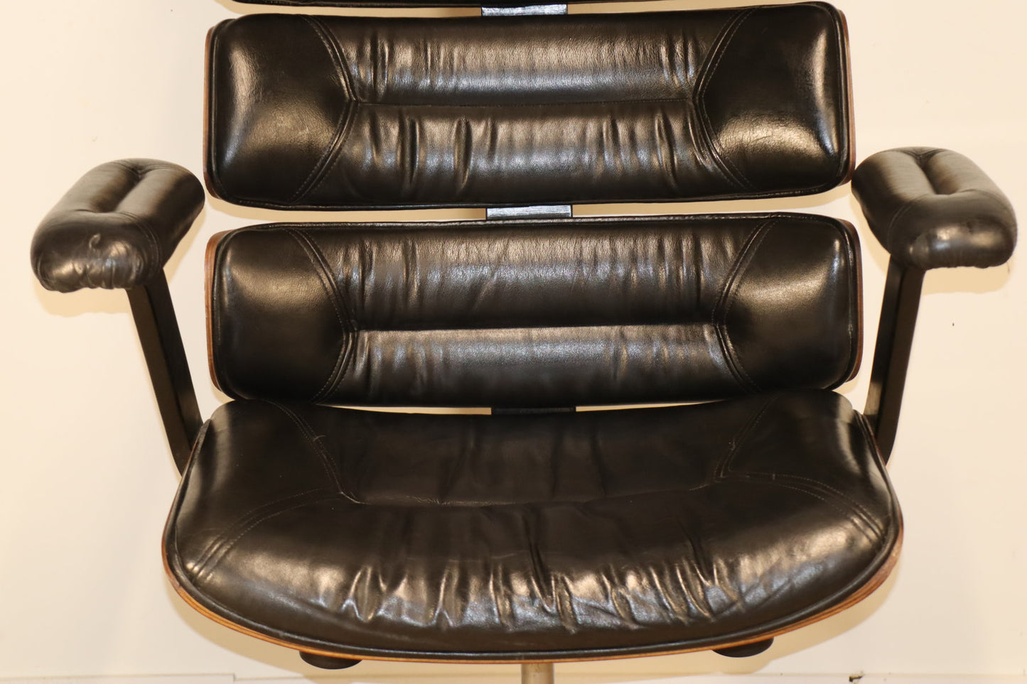 Fauteuil de bureau vintage en skaï et bois - 1970