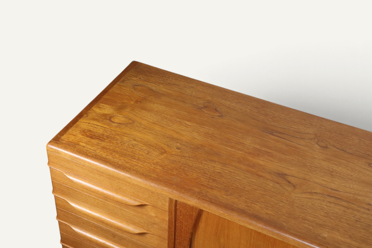 Enfilade scandinave en teck par Johannes Andersen pour Samcom – Années 60