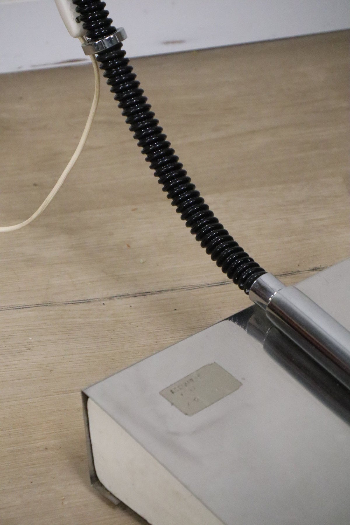 Lampadaire vintage arc à balancier en métal chromé, 1970