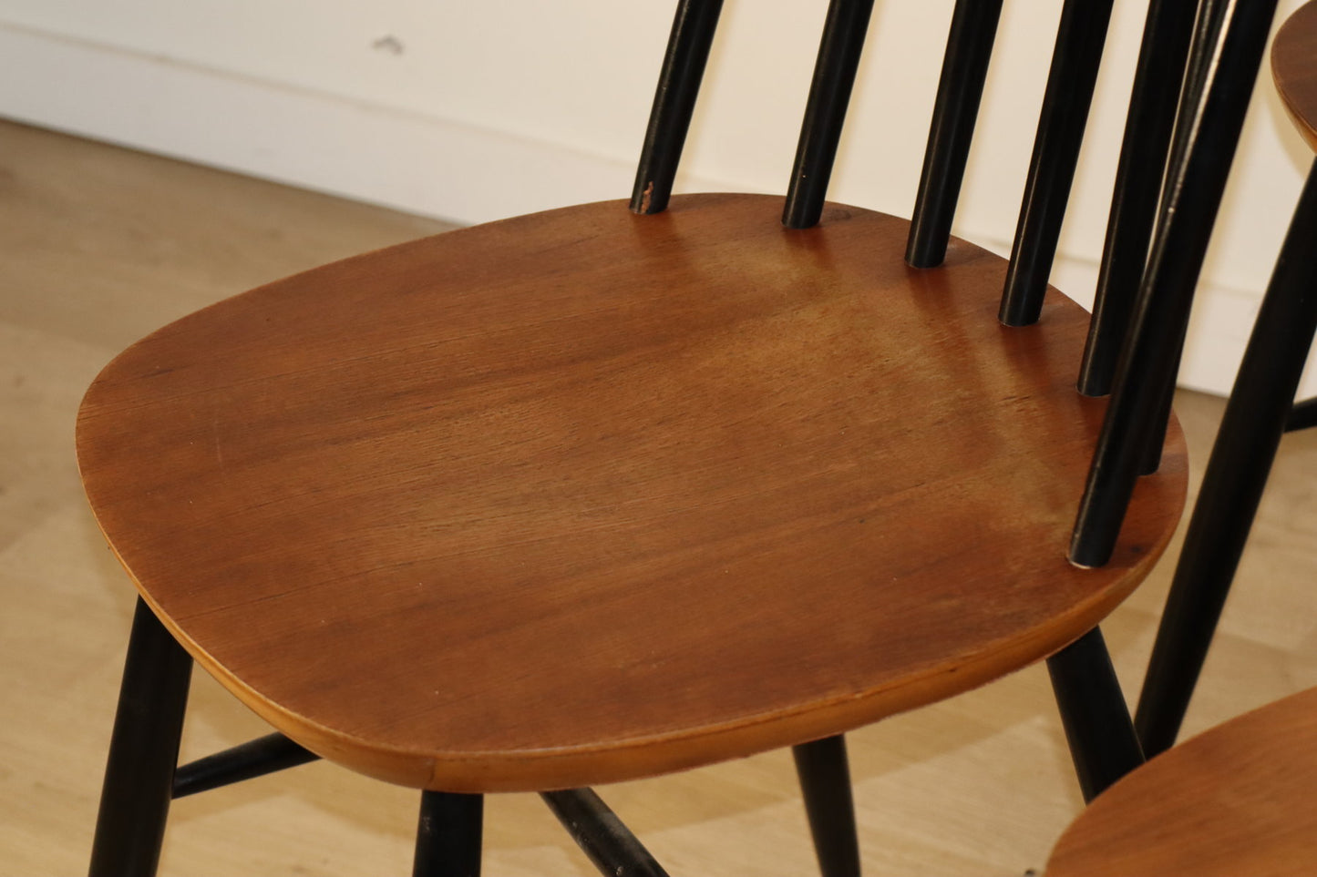 Série de 4 chaises vintage en bois, 1960