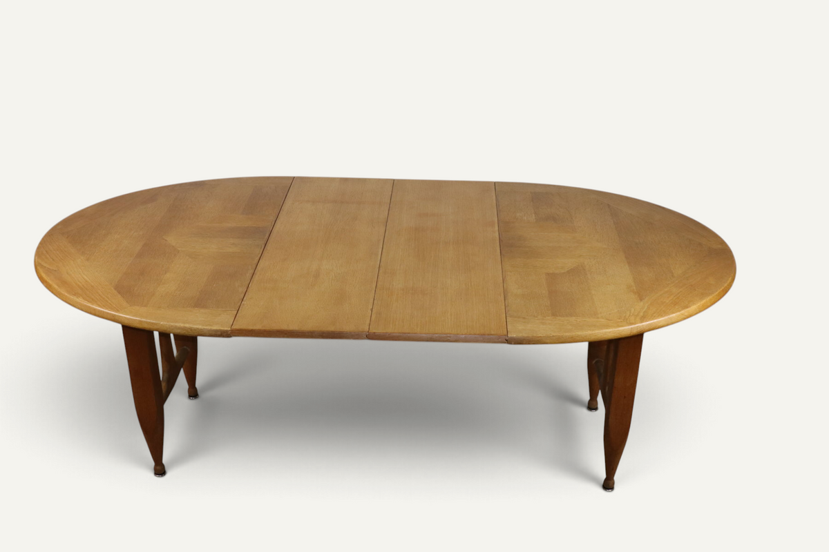 Table de repas extensible en chêne par Guillerme et Chambron - Années 1960