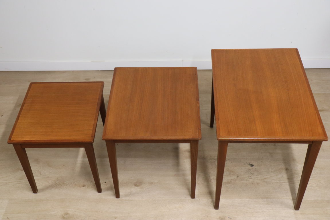 Tables gigognes scandinave "Kvalitet Form Funktion" en teck, 1960
