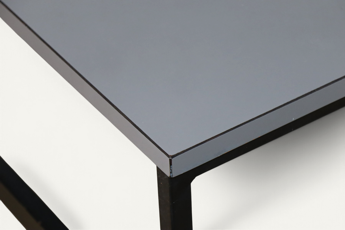 Bureau CM217 par Pierre Paulin pour Thonet – Années 1960