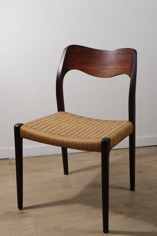 Chaise scandinave modèle 71 par Niels Otto Moller en teck et corde