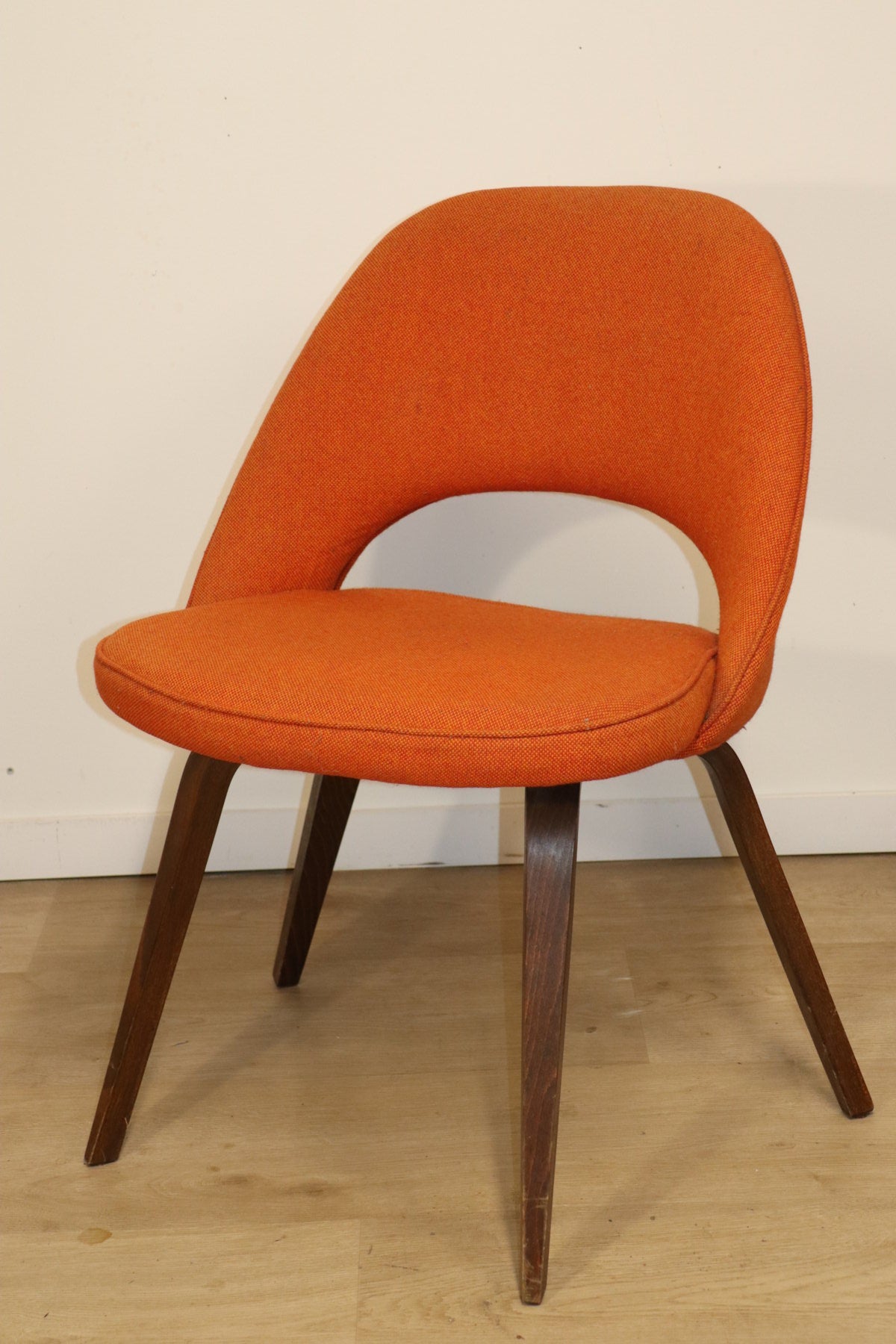 Chaise “Conference” par Eero Saarinen pour Knoll – 1950