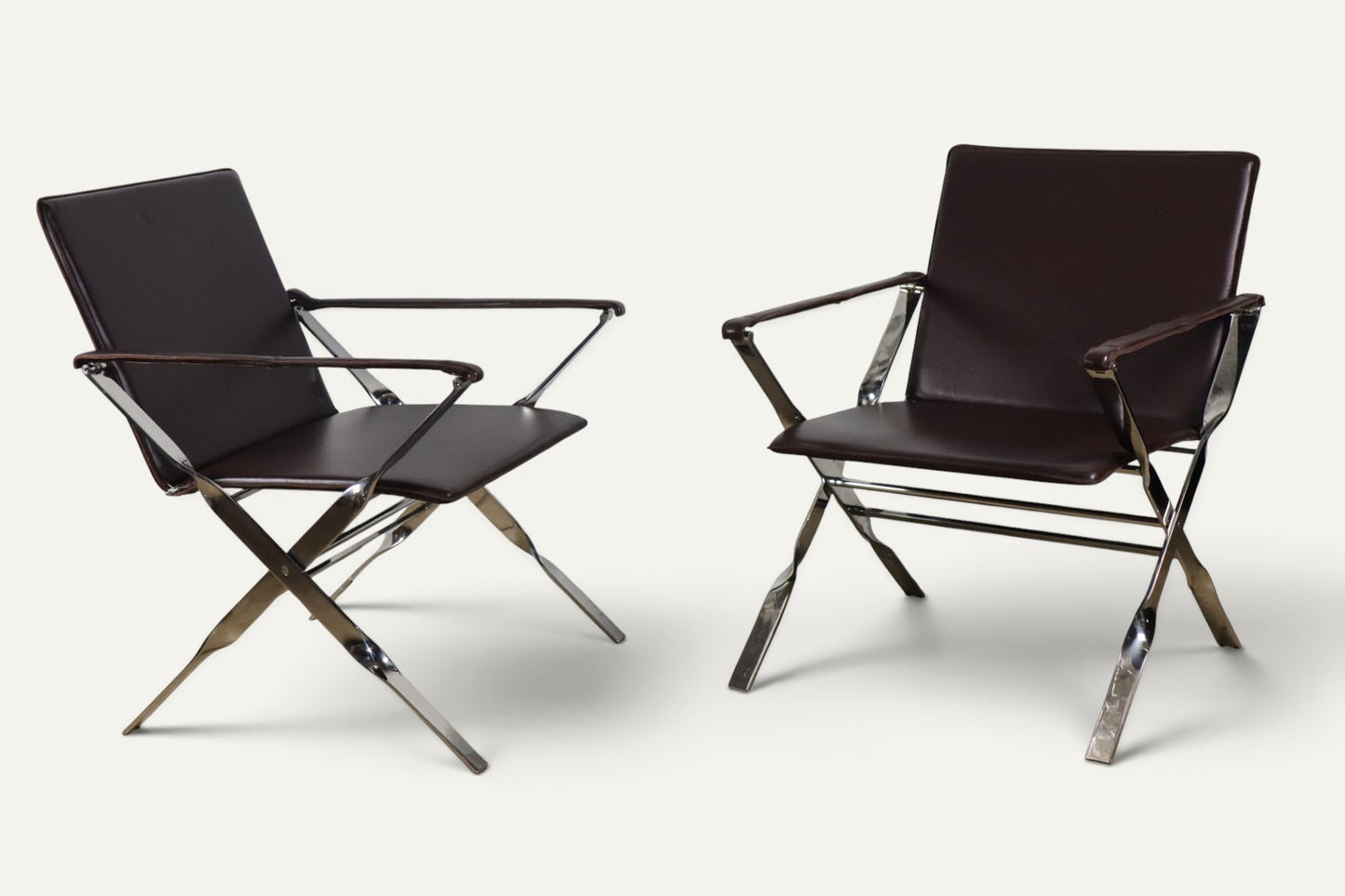 Paire de fauteuils en cuir et métal chromé, Italie - 1970