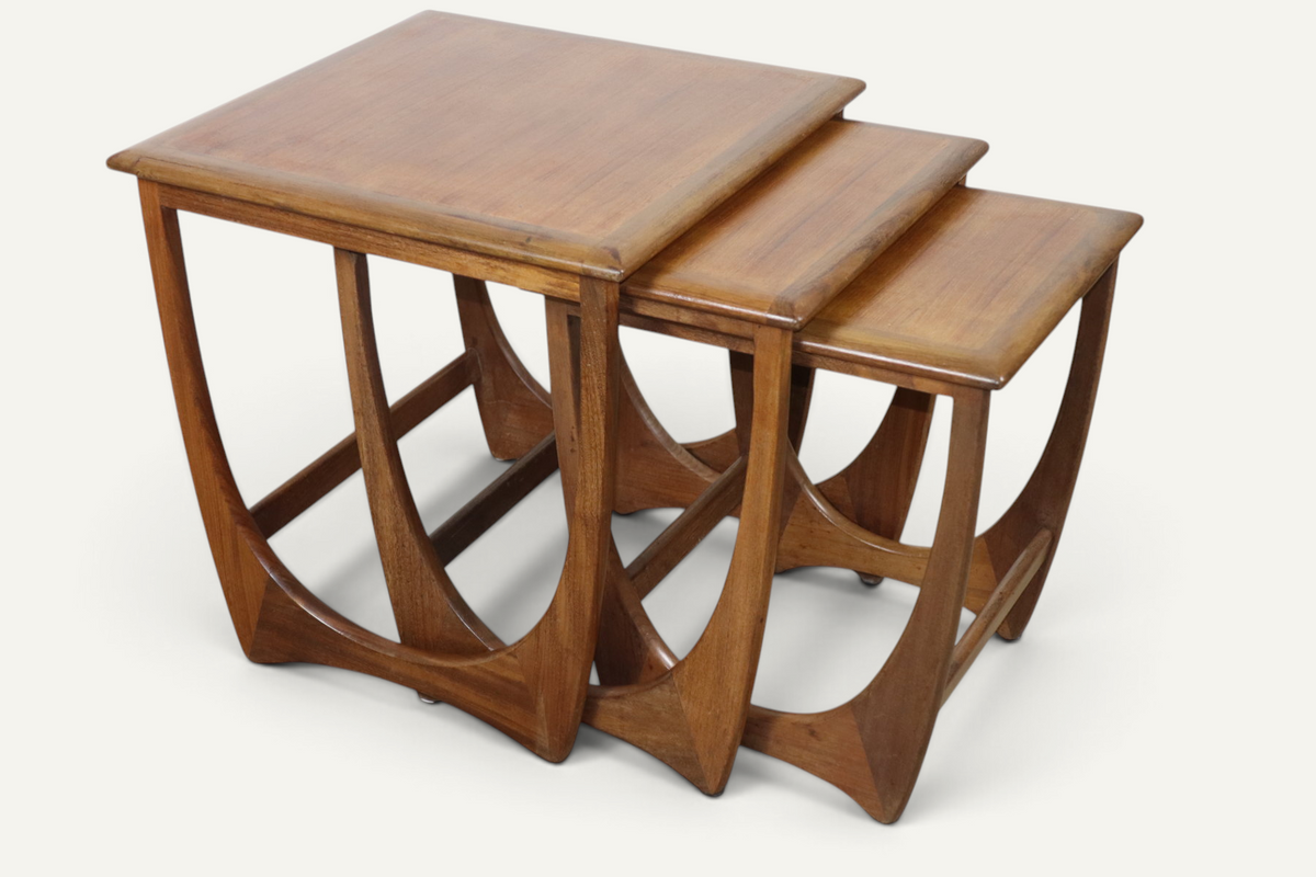 Tables gigognes en teck G-Plan, années 60