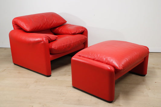 Fauteuil et ottoman Maralunga par Vico Magistretti pour Cassina
