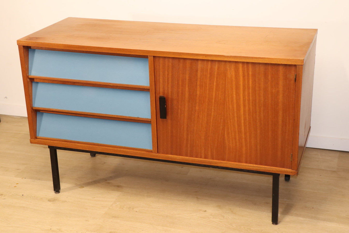 Vintage modernist teak sideboard – 1960