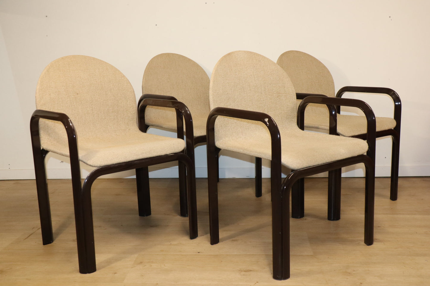 Ensemble de 4 chaises par Gae Aulenti pour Knoll