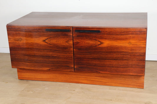 Enfilade basse scandinave en palissandre – Ib Kofod Larsen – Danemark 1960