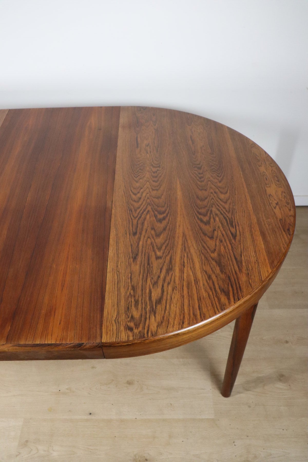 Table extensible Danoise par Harry Ostergaard en palissandre, 1960