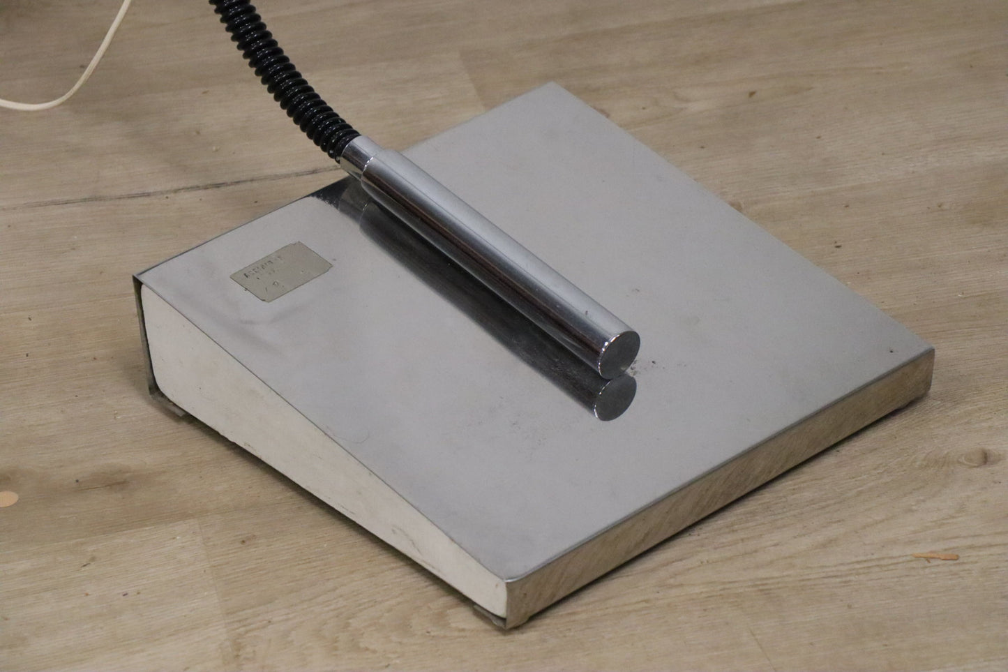 Lampadaire vintage arc à balancier en métal chromé, 1970