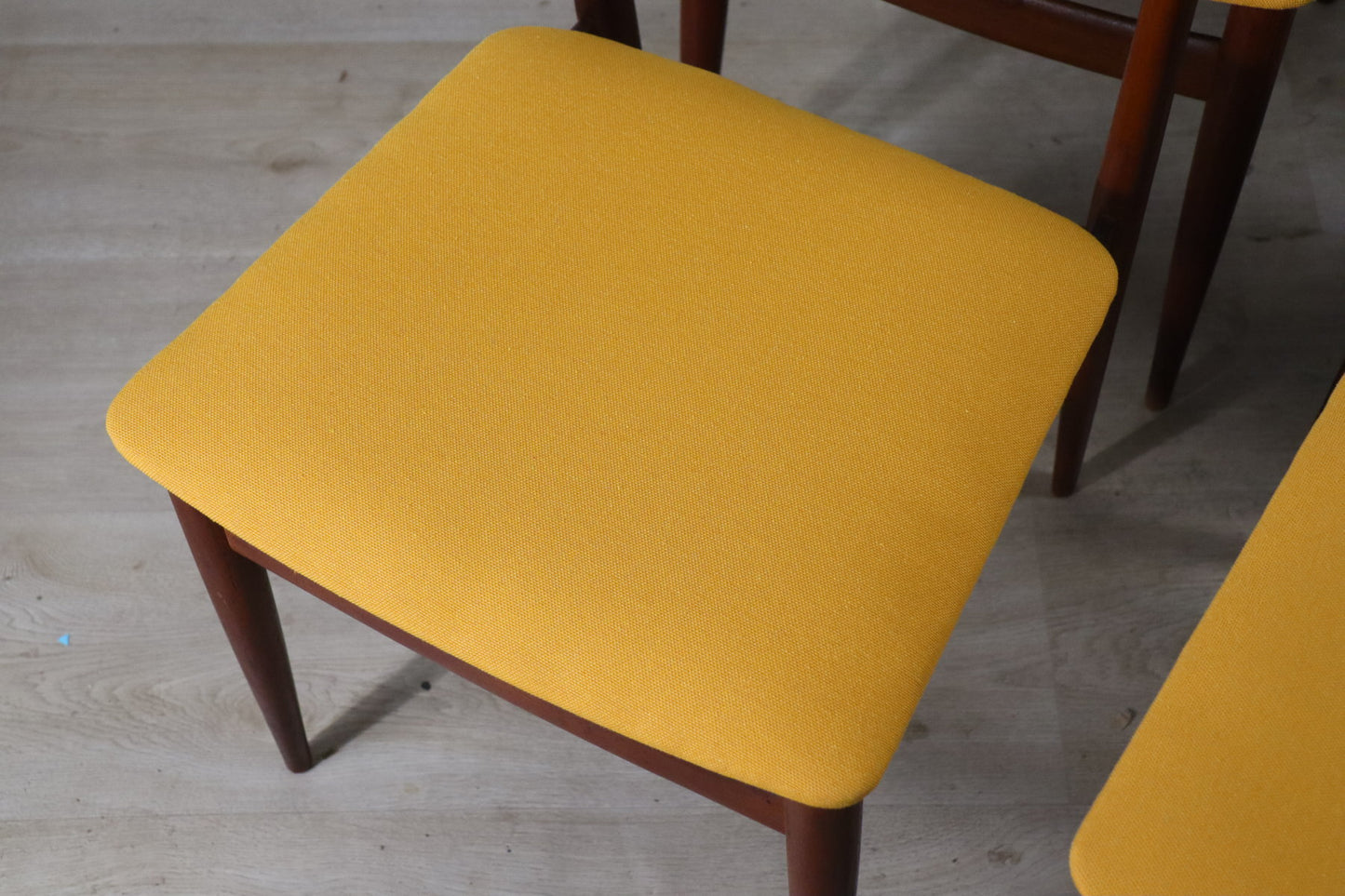 Série de 4 chaises scandinave édition Swiss Teak, 1960
