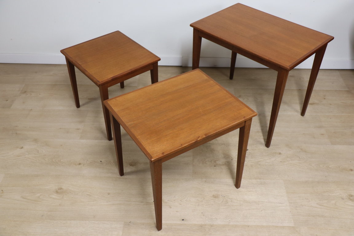 Tables gigognes scandinave "Kvalitet Form Funktion" en teck, 1960