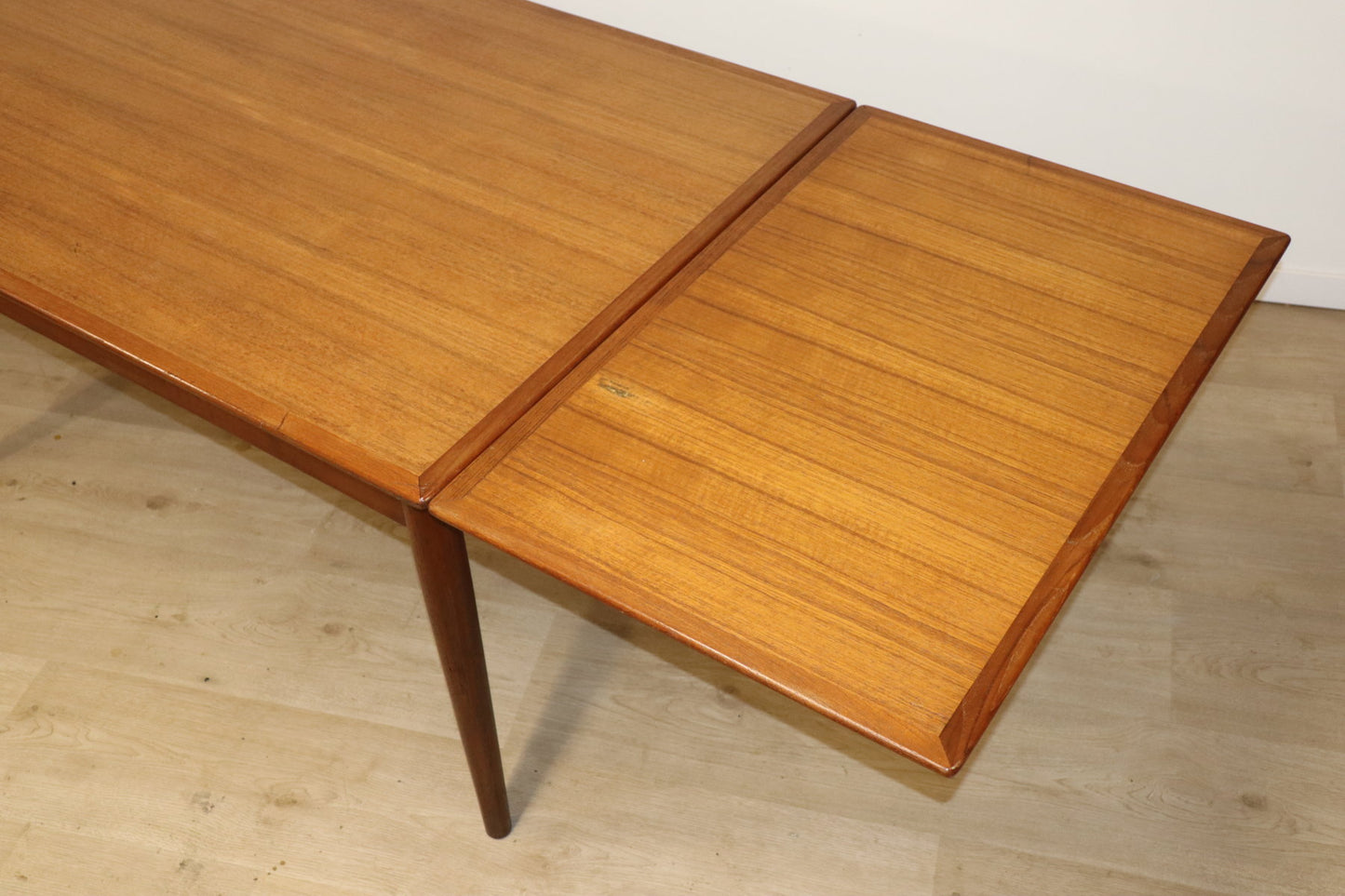 Table de repas extensible scandinave danoise en teck, 1960