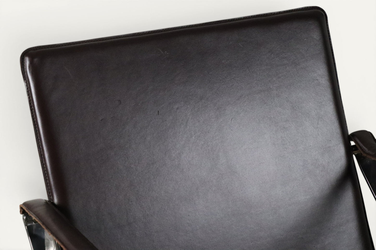 Paire de fauteuils en cuir et métal chromé, Italie - 1970