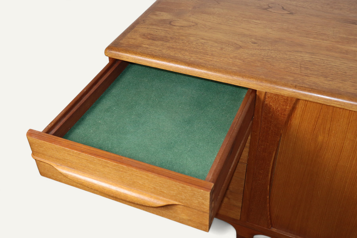 Enfilade scandinave en teck par Johannes Andersen pour Samcom – Années 60