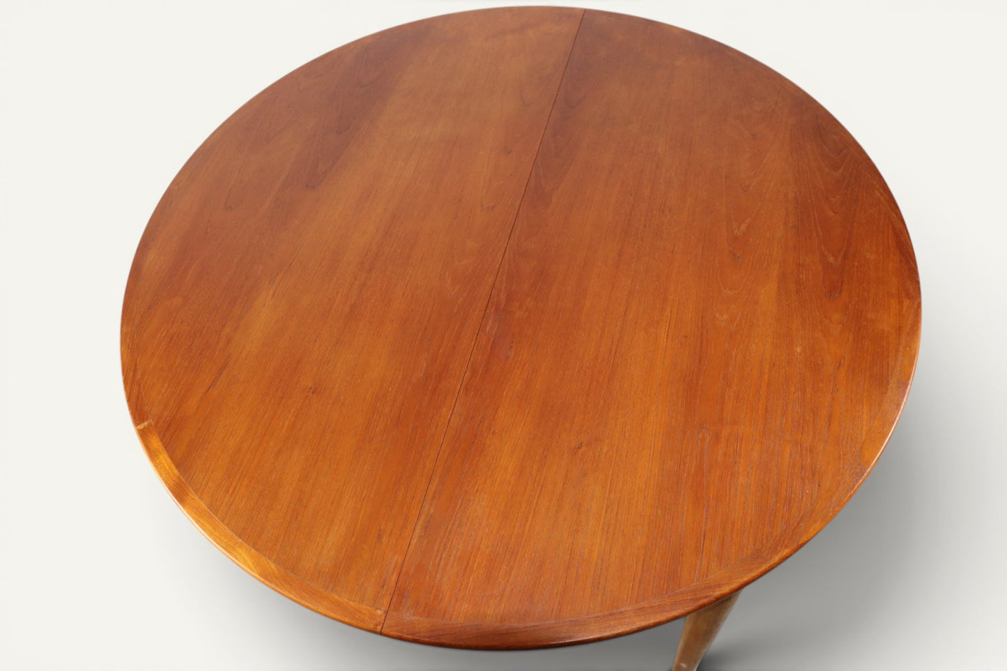Table ronde de repas extensible danoise en teck – Années 1960