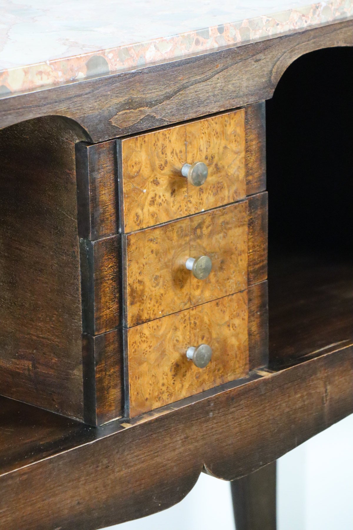 Console vintage en bois et marbre – pieds galbés style classique 1950