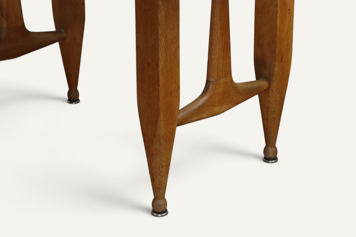 Table de repas extensible en chêne par Guillerme et Chambron - Années 1960