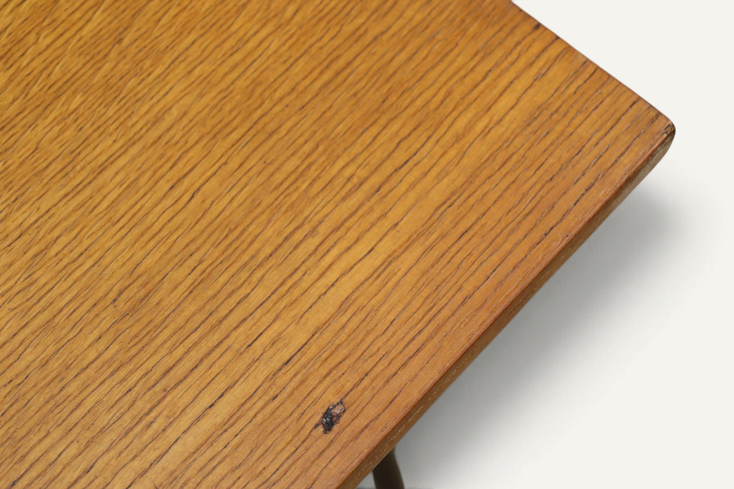 Bureau CM178 Pierre Paulin pour Thonet en chêne et métal noir – Années 1950
