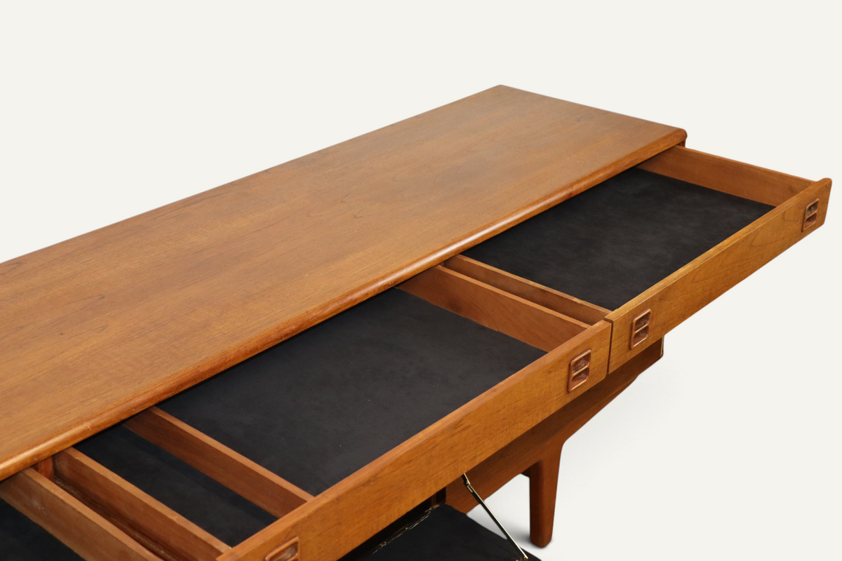 Enfilade scandinave en teck – années 1960