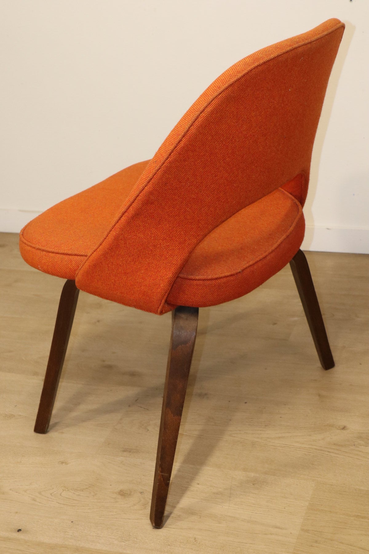 Chaise “Conference” par Eero Saarinen pour Knoll – 1950