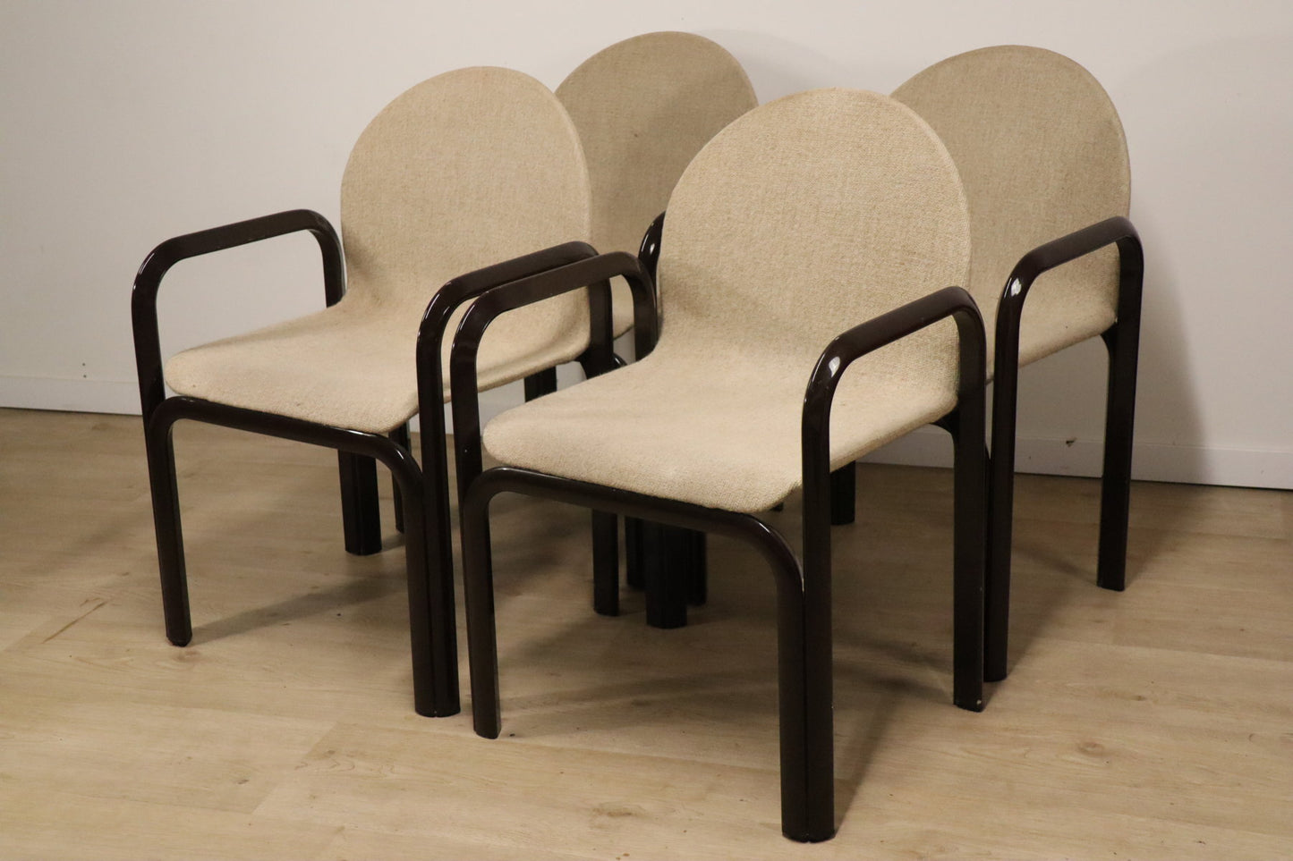 Ensemble de 4 chaises par Gae Aulenti pour Knoll