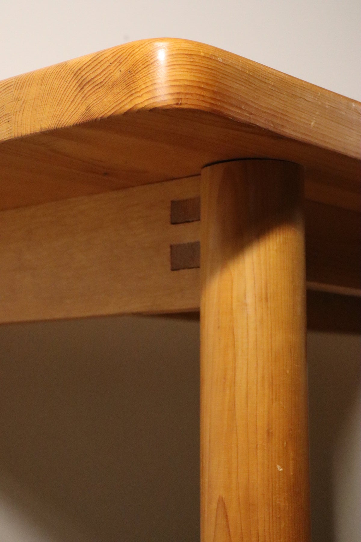 Table René Martin en pin massif moderniste, 1960