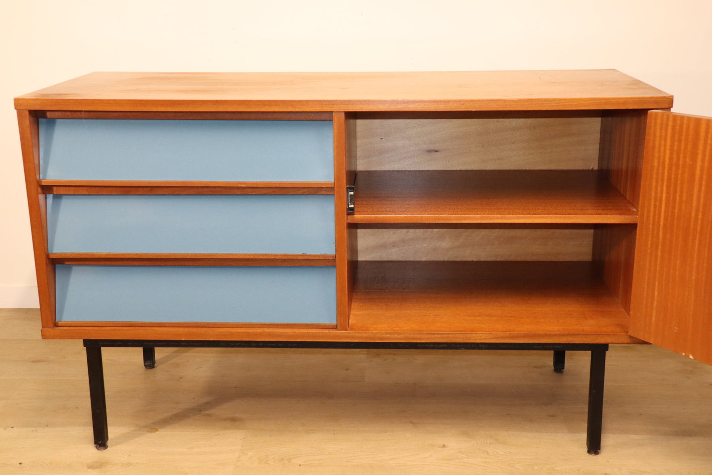 Vintage modernist teak sideboard – 1960