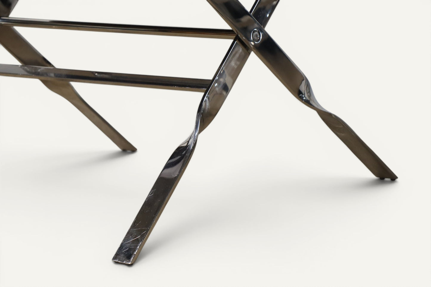 Paire de fauteuils en cuir et métal chromé, Italie - 1970