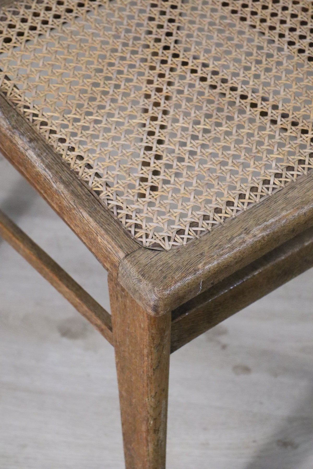 Paire de chaises vintage en chêne et cannage, 1950