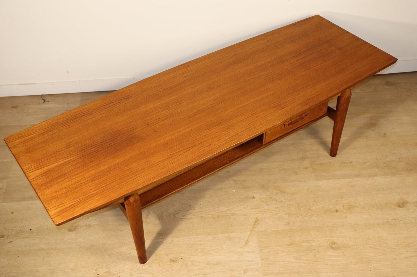 Table basse scandinave en teck années 60