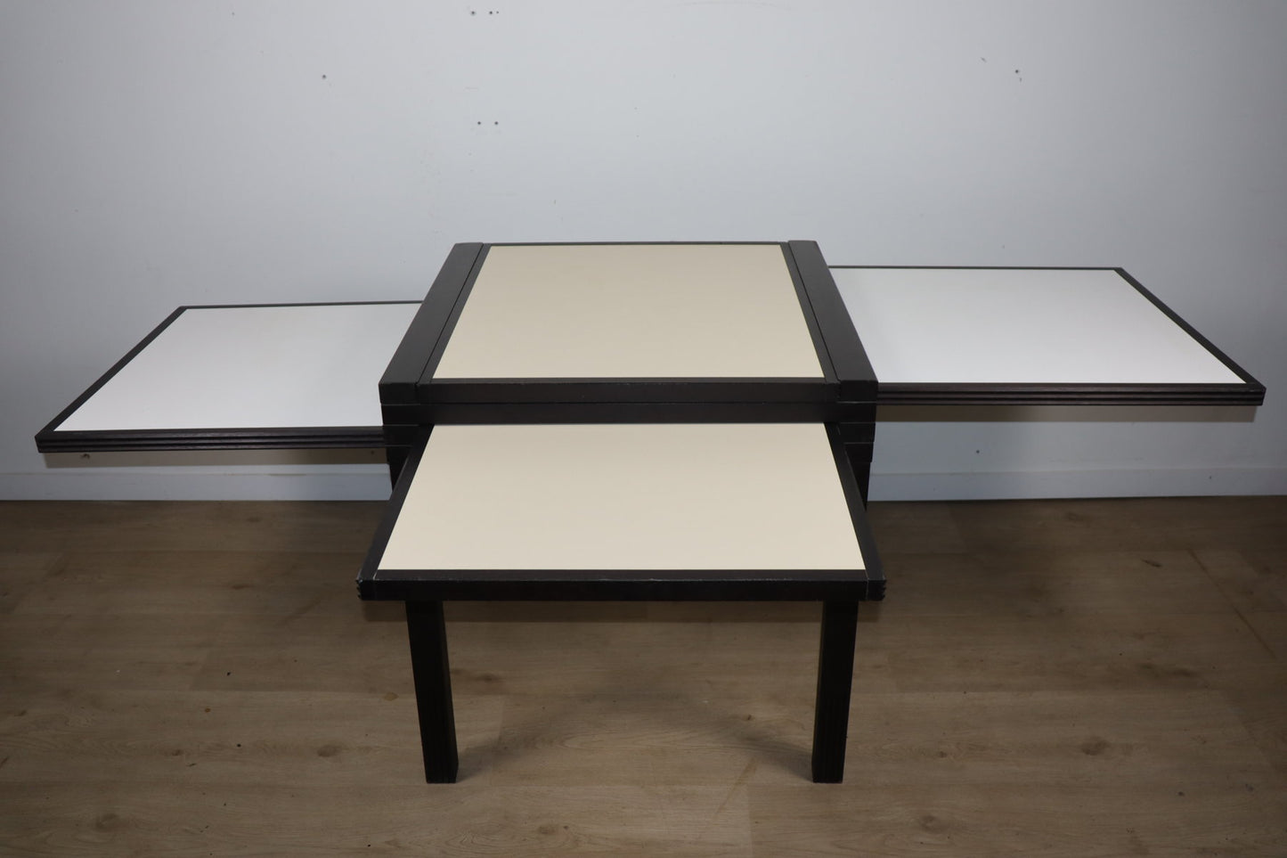 Table modulable bi-colore Bernard Vuarnesson - Années 80
