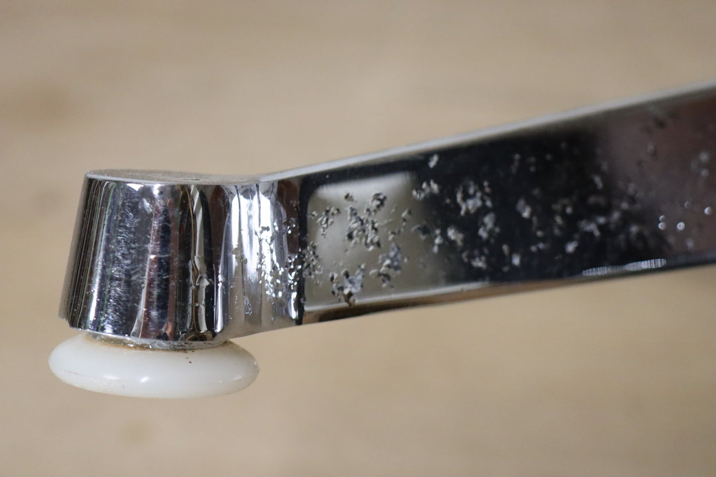 Fauteuil EA 108 en cuir – Charles & Ray Eames – Herman Miller – 1960