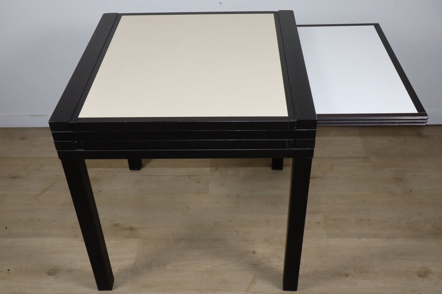 Table modulable bi-colore Bernard Vuarnesson - Années 80