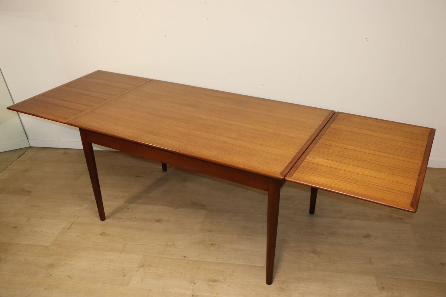 Table de repas extensible scandinave danoise en teck, 1960