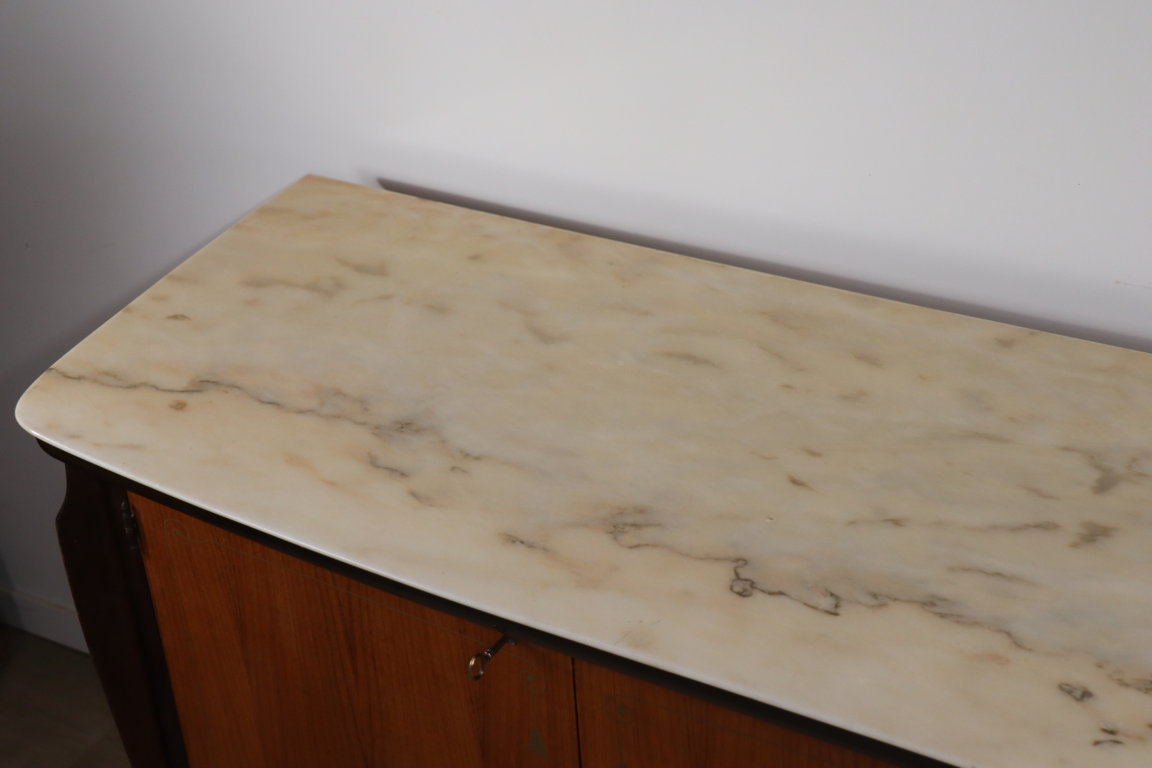 Enfilade italienne en bois vernis et marbre de carrare, 1960