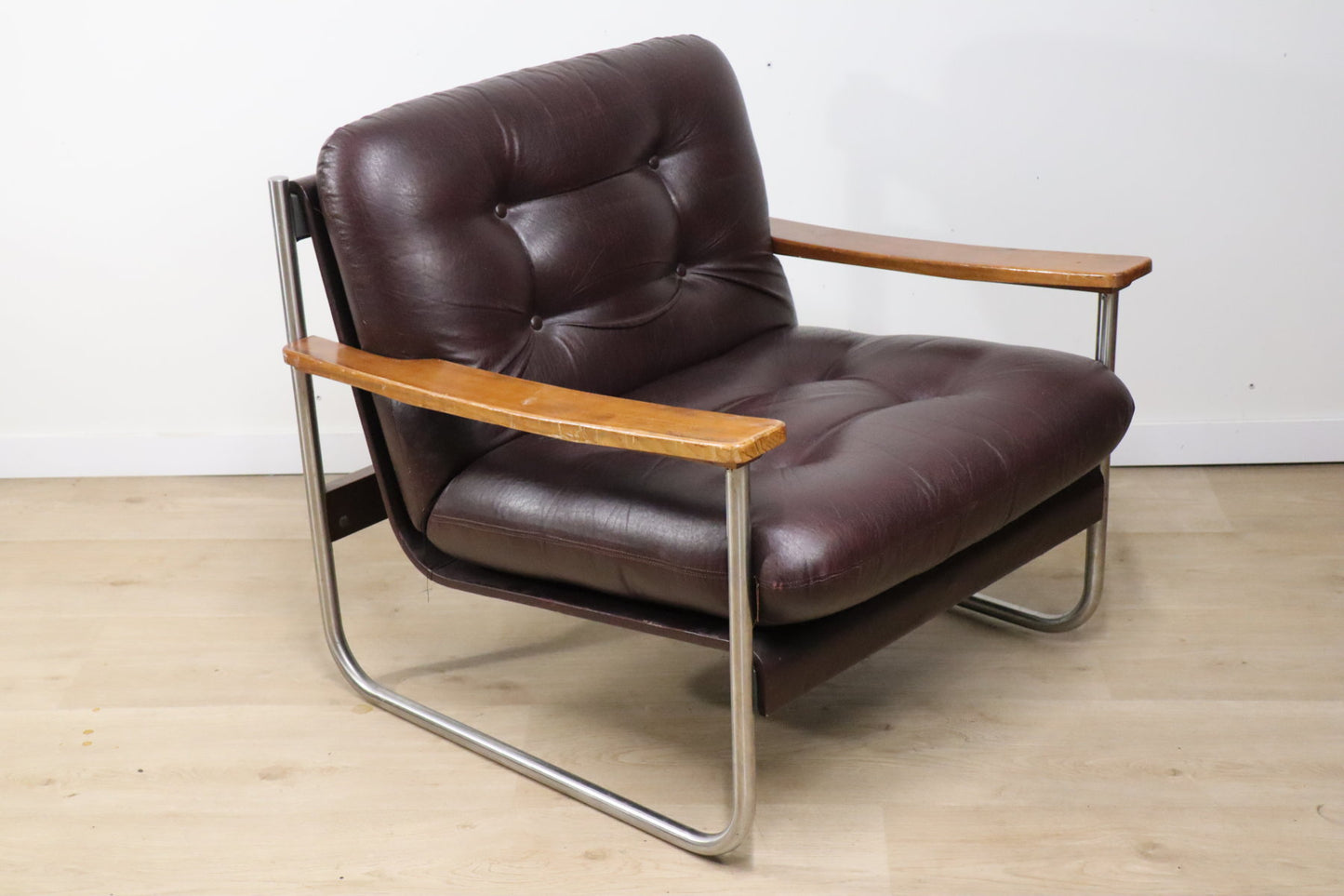 Fauteuil vintage style Bauhaus en skaï et métal, 1970