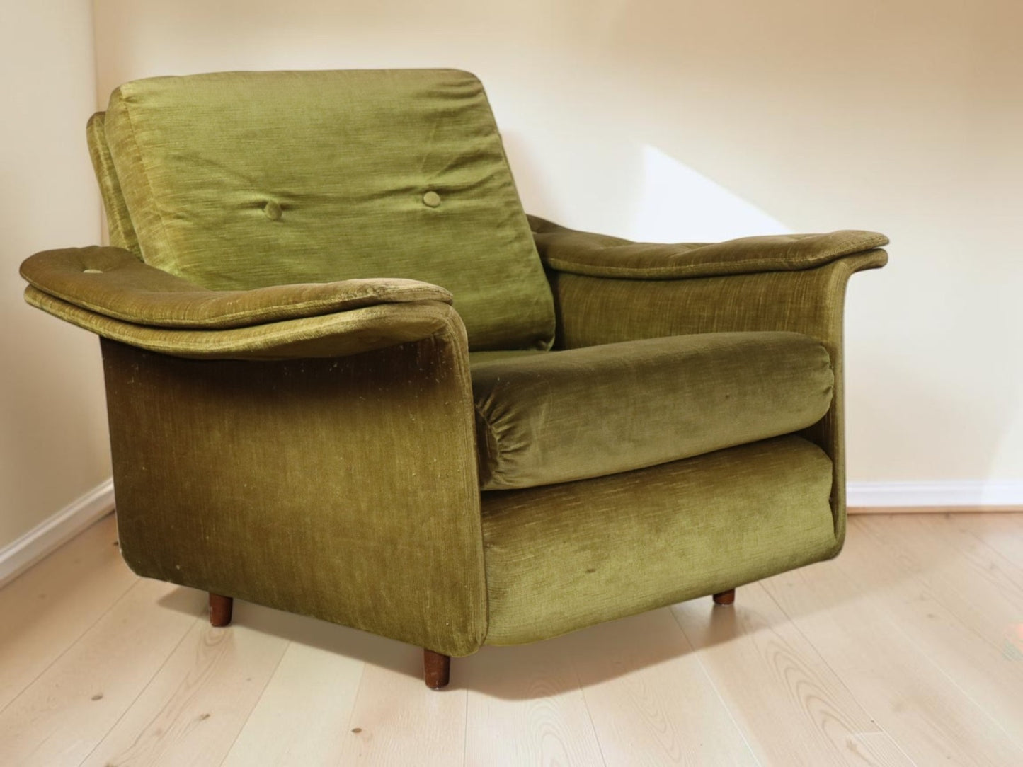 Paire de fauteuils vintage en velours – Années 60