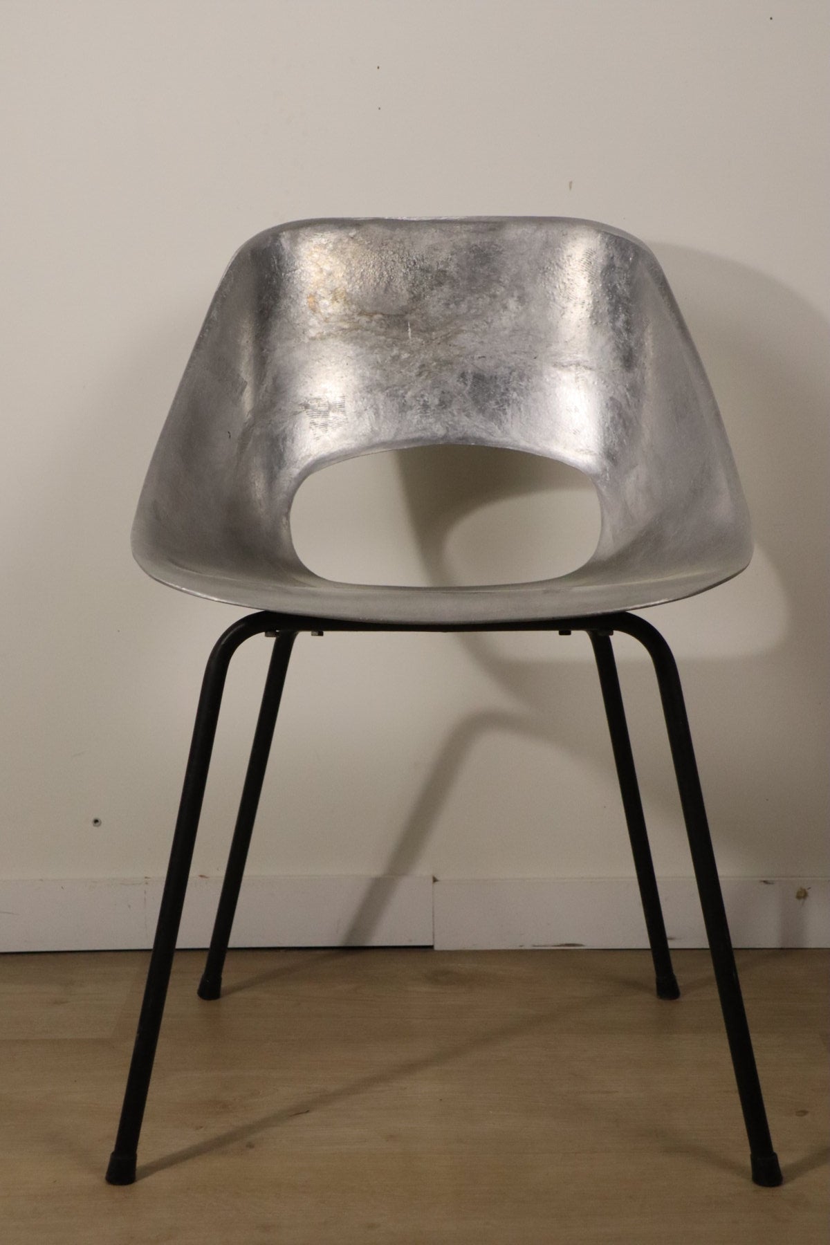 Chaise Aluminium modèle "Tulipe" de Pierre Guariche édition Steiner, 1960