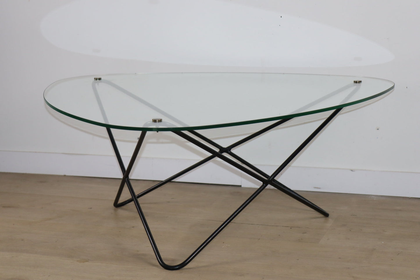 Table basse “Jasmin” par Florent Lasbleiz – édition Airborne, années 50