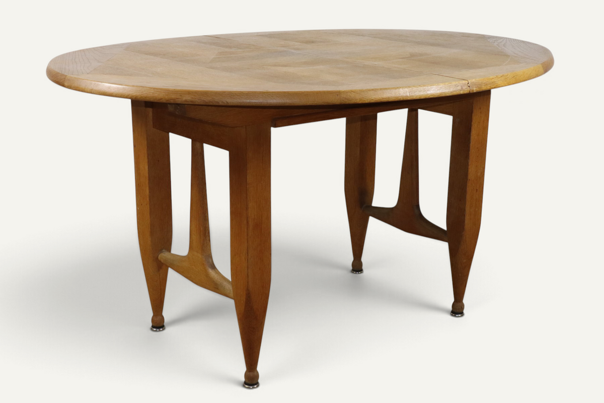 Table de repas extensible en chêne par Guillerme et Chambron - Années 1960
