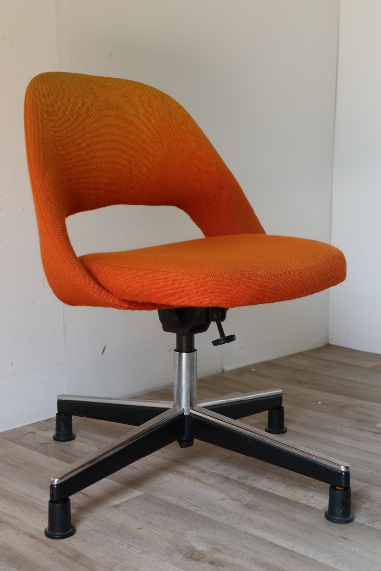 Chaise de bureau pivotante par Eero Saarinen pour Knoll, 1960