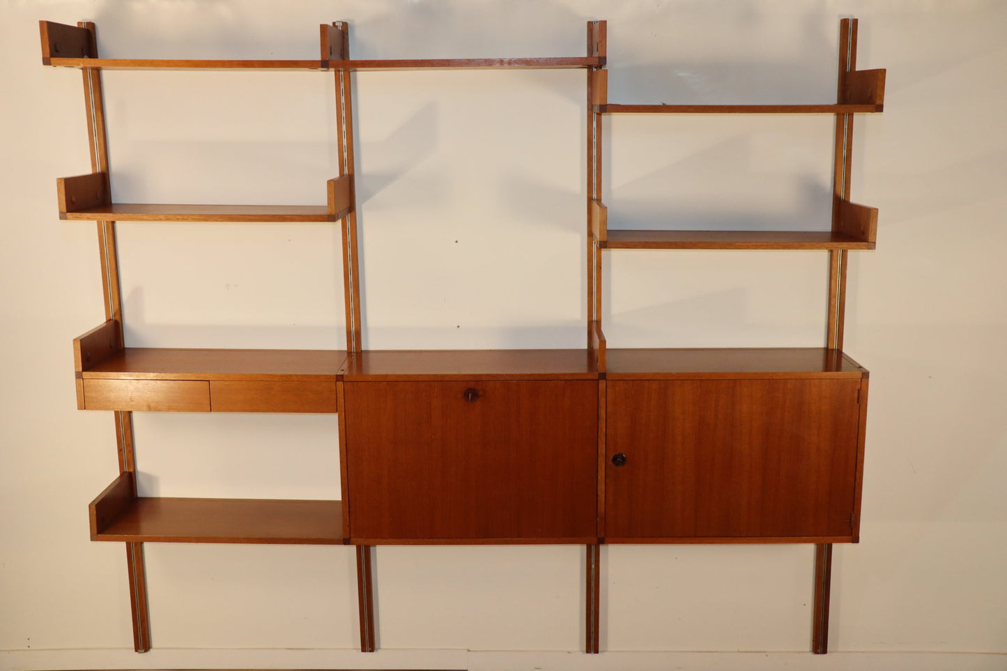 Bibliothèque murale modulable édition Minvielle par A.R.P – 1960