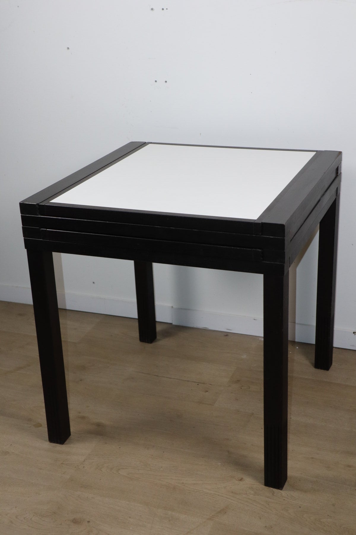 Table modulable bi-colore Bernard Vuarnesson - Années 80