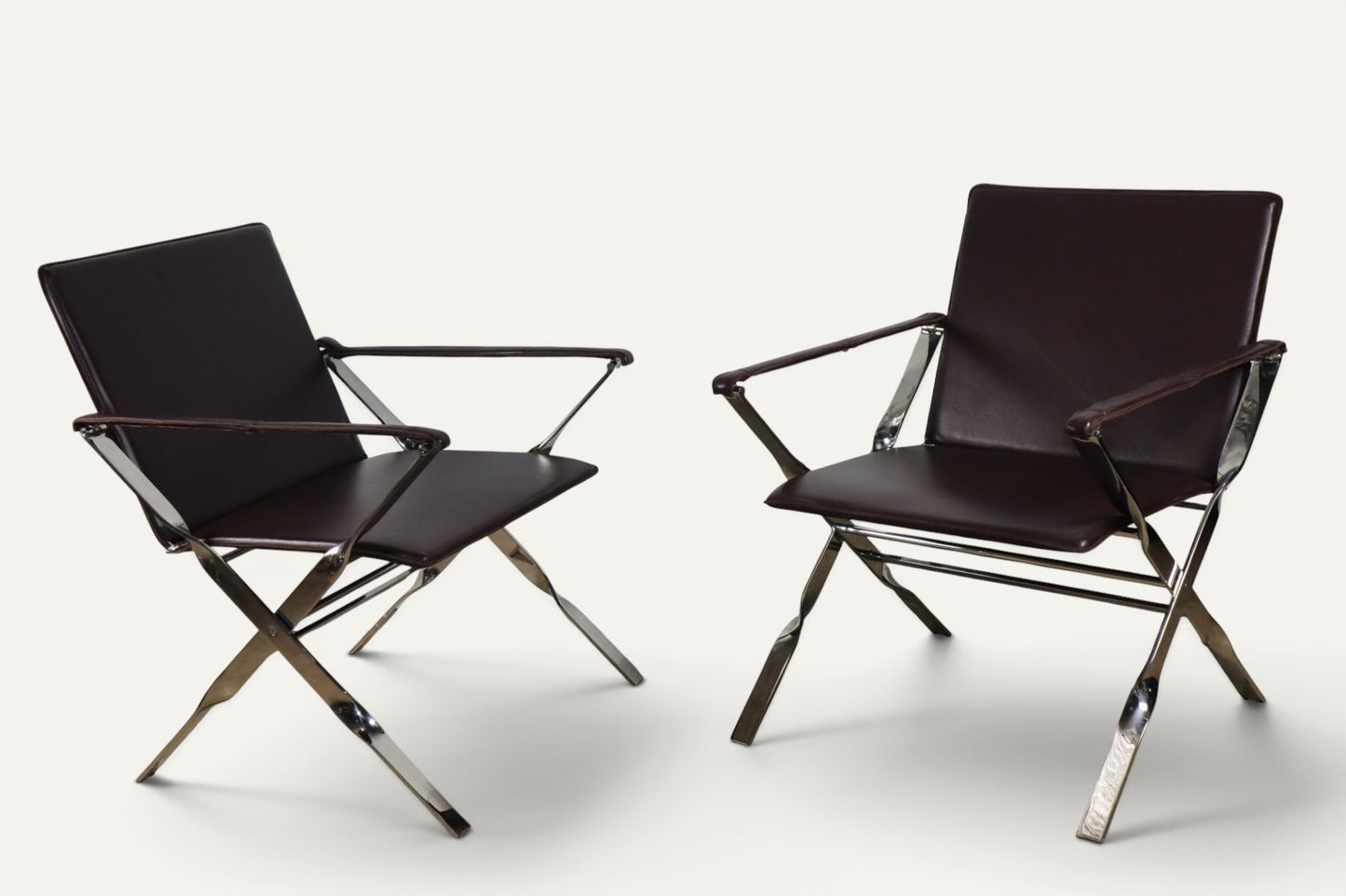 Paire de fauteuils en cuir et métal chromé, Italie - 1970